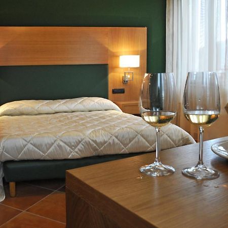 Mingone Hotel Ristorante Isola di Liri Room photo